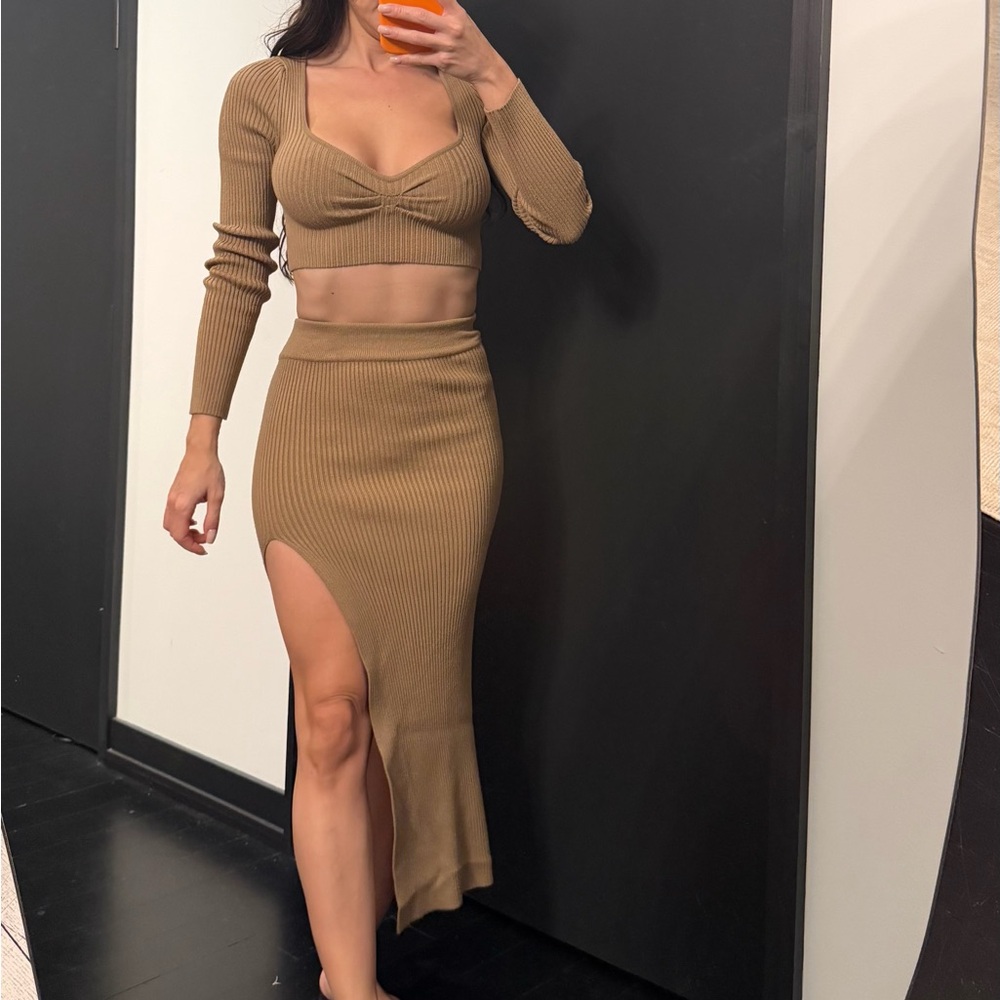 Chic Tan Ribbed Skirt Set